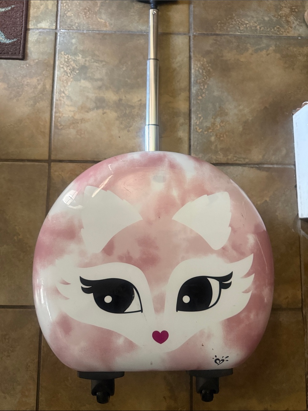 Justice Pink and White Fox Roller Seat